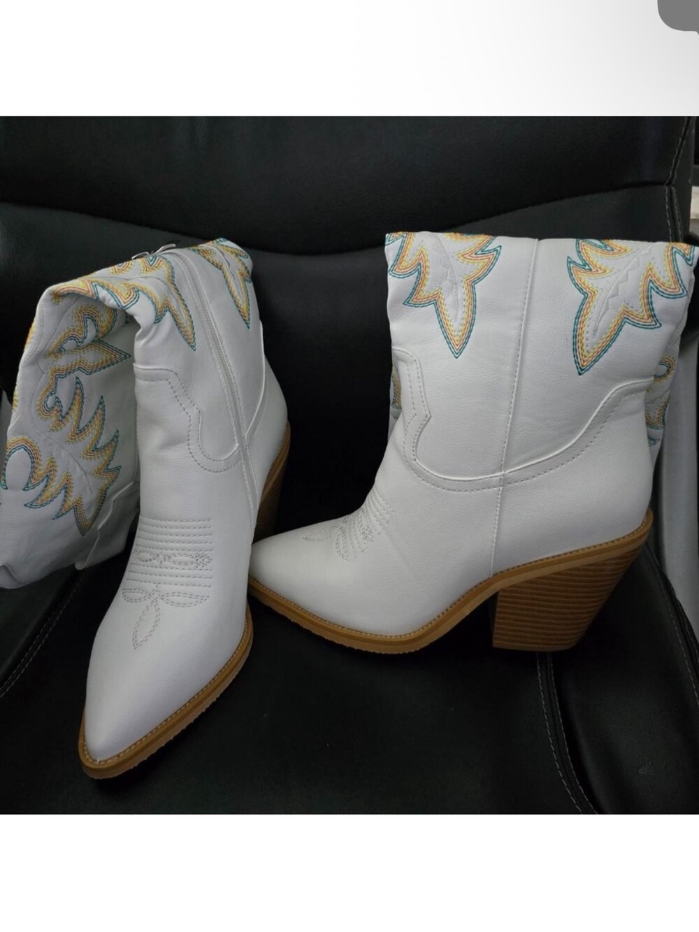 NWOT Women's White Western Embroidered Mid-Calf Boots I have an 8 and 9 - Picture 5 of 7